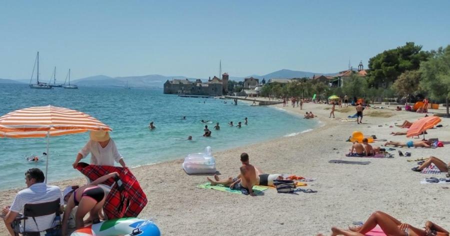Modern Apartment Near Split & Trogir Kastela Ngoại thất bức ảnh
