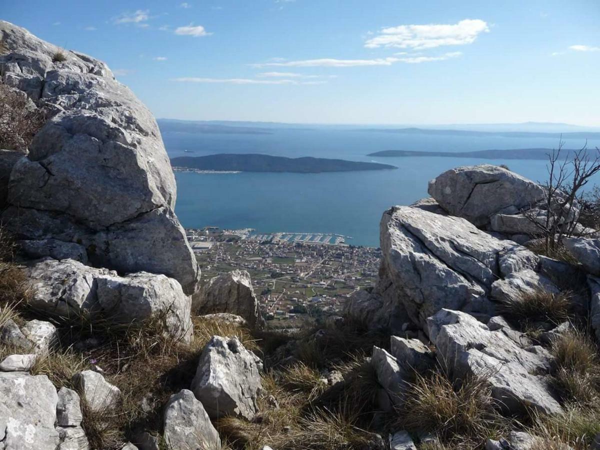 Modern Apartment Near Split & Trogir Kastela Ngoại thất bức ảnh