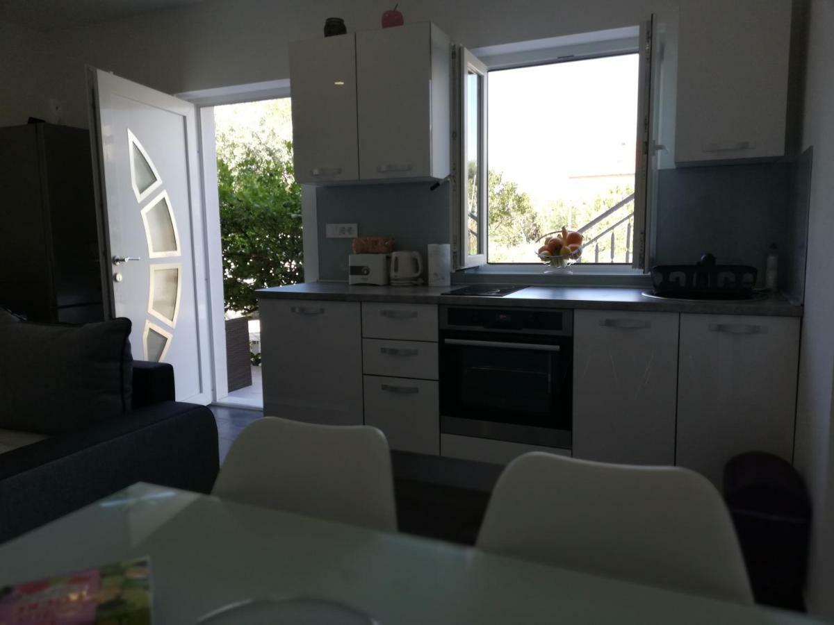 Modern Apartment Near Split & Trogir Kastela Ngoại thất bức ảnh