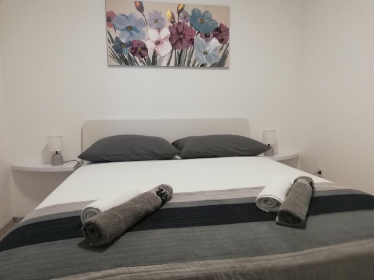 Modern Apartment Near Split & Trogir Kastela Ngoại thất bức ảnh